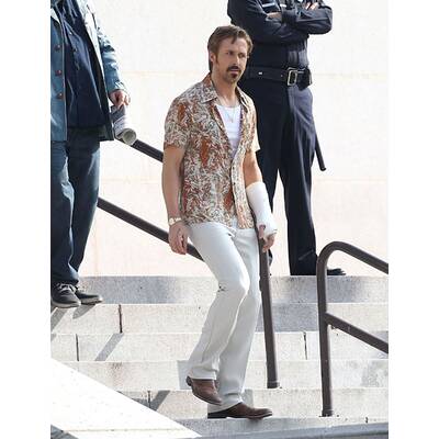 Gosling & Crowe am Set