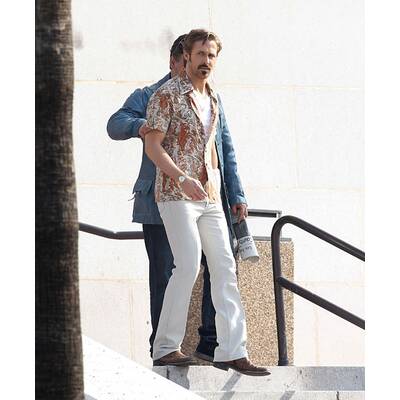 Gosling & Crowe am Set