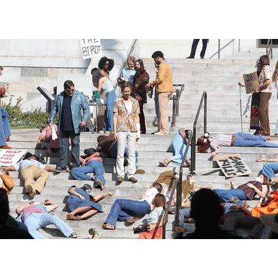 Gosling & Crowe am Set