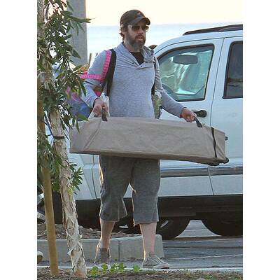 Amy Adams genießt einen Strandtag mit Tochter Aviana