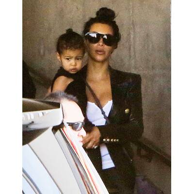 Kim Kardashian mit Tochter Nori unterwegs