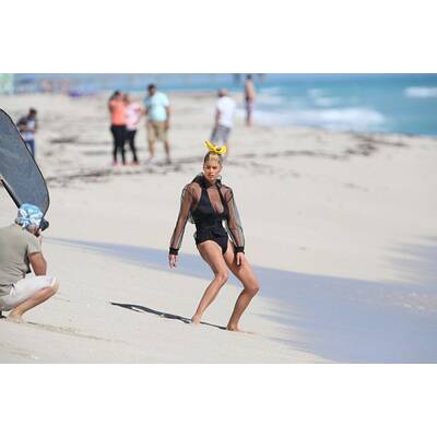 Doutzen Kroes: Shooting am Strand