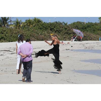 Doutzen Kroes: Shooting am Strand
