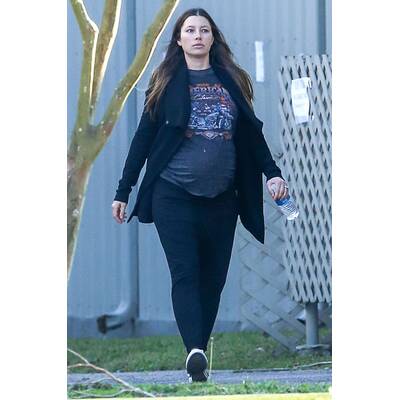Jessica Biel: Hochschwanger am Set