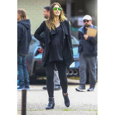 Jessica Biel: Hochschwanger am Set