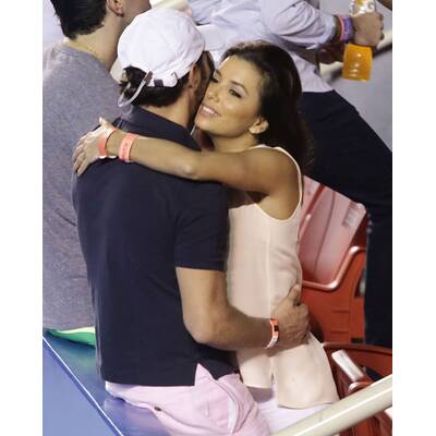Eva Longoria knutscht mit Lover Jose