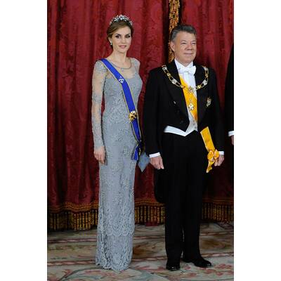 So schön empfängt  Königin Letizia den Präsidenten von Kolumbien