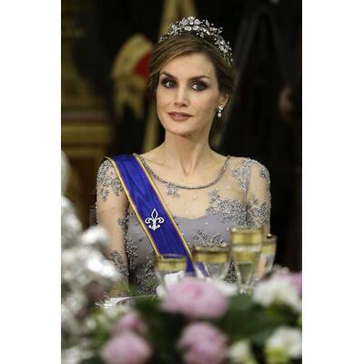 So schön empfängt  Königin Letizia den Präsidenten von Kolumbien