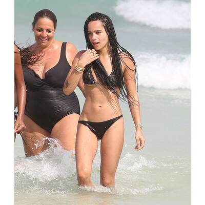 Zoe Kravitz zeigt im Bikini ihre super Figur