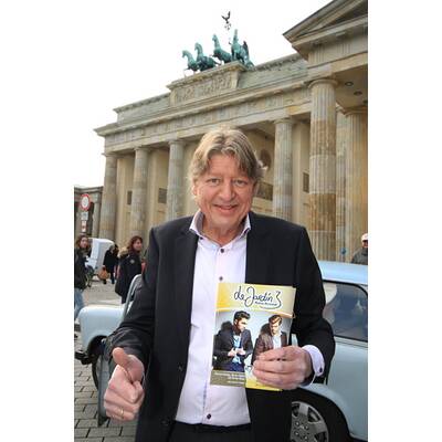 Walter Freiwald: Voller Einsatz beim Flyer-Verteilen