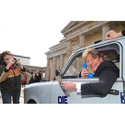 Walter Freiwald: Voller Einsatz beim Flyer-Verteilen