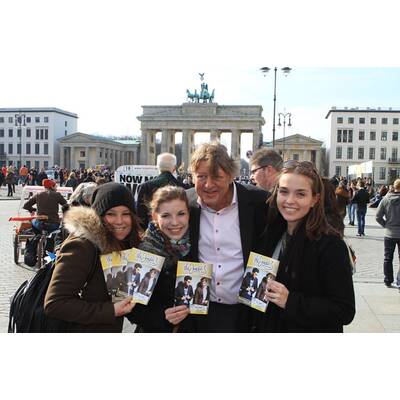 Walter Freiwald: Voller Einsatz beim Flyer-Verteilen