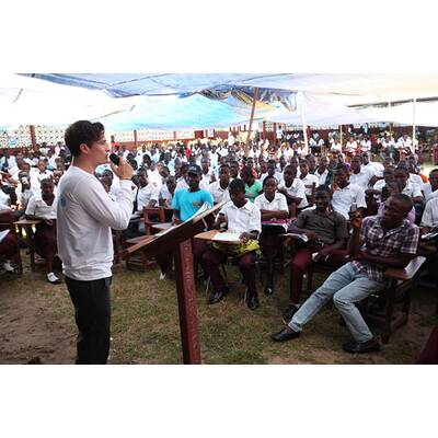 Orlando Bloom: Besuch im Ebola-Gebiet Liberia