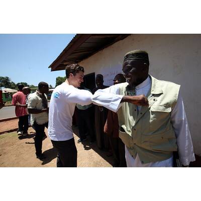 Orlando Bloom: Besuch im Ebola-Gebiet Liberia