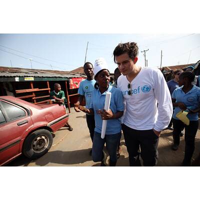 Orlando Bloom: Besuch im Ebola-Gebiet Liberia
