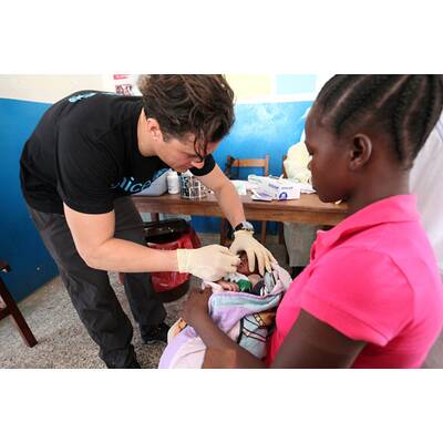 Orlando Bloom: Besuch im Ebola-Gebiet Liberia