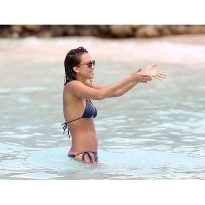Jessica Alba: Supersexy im Badeurlaub