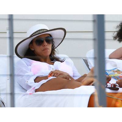 Eva Longoria entspannt sich mit Lover Jose Baston