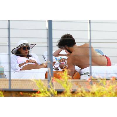 Eva Longoria entspannt sich mit Lover Jose Baston
