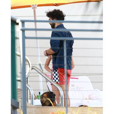 Eva Longoria entspannt sich mit Lover Jose Baston