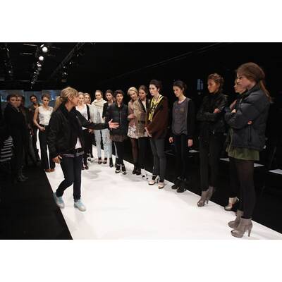 Fashion Weeks Backstage