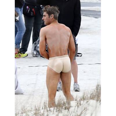 Zac Efron: Oben ohne & mit unsexy Schlüpfer