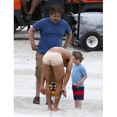 Zac Efron: Oben ohne & mit unsexy Schlüpfer