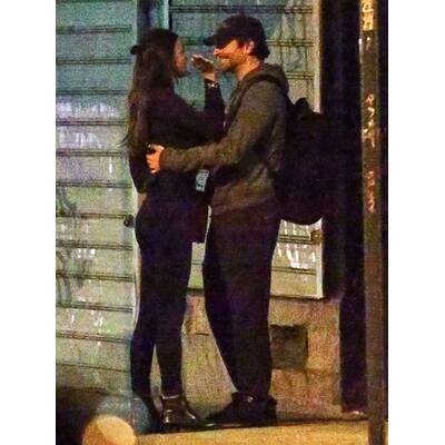 Bradley Cooper knutscht mit Irina Shayk