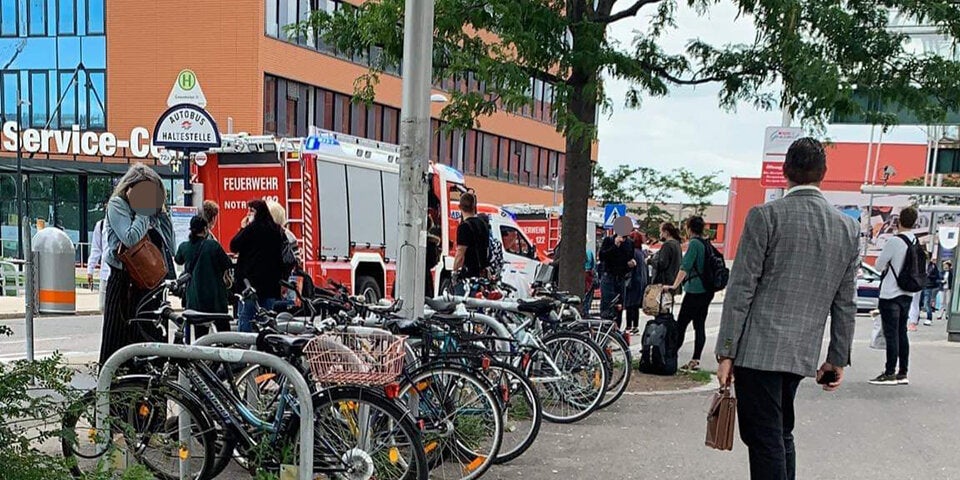 Betrunkener Mann stürzt auf Gleise der U3