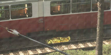 Stra&szlig;enbahn in Wien crasht in Fu&szlig;g&auml;nger - tot