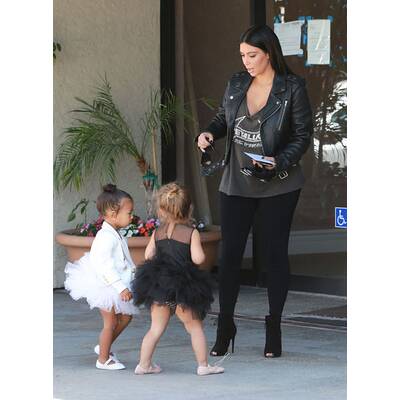 North West: Im Designer-Outfit zur Ballettstunde