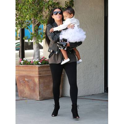 North West: Im Designer-Outfit zur Ballettstunde