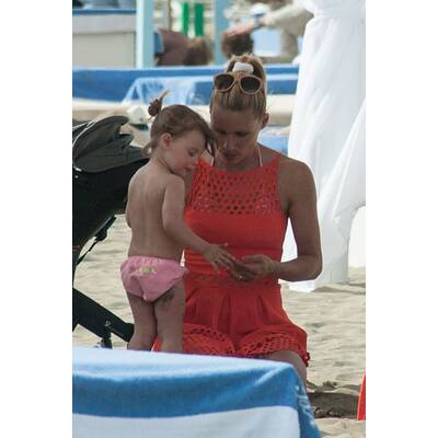 Michelle Hunziker: Strandtag mit ihren Liebsten