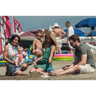 Michelle Hunziker genießt den Sommer mit Mann & Töchtern