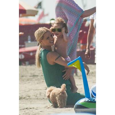 Michelle Hunziker genießt den Sommer mit Mann & Töchtern