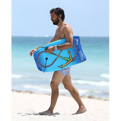 Pirlo: Strand-Spaß mit Familie