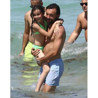 Pirlo: Strand-Spaß mit Familie