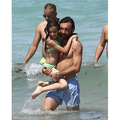 Pirlo: Strand-Spaß mit Familie