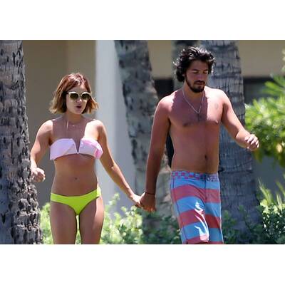 Lucy Hale planscht mit Lover