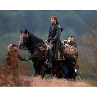 Chris Hemworth: Hoch zu Ross für 