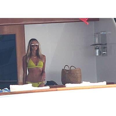 Elle Macpherson zeigt ihren Beachbody