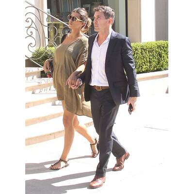 Elisabetta Canalis verhüllt ihren Babybauch