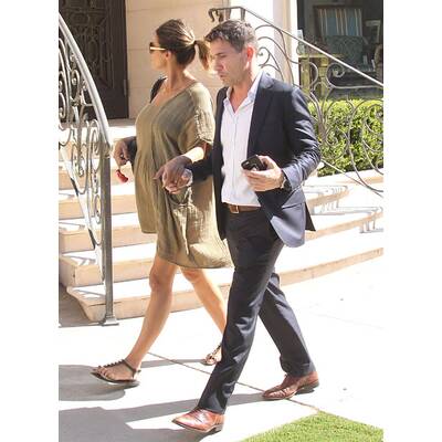 Elisabetta Canalis verhüllt ihren Babybauch