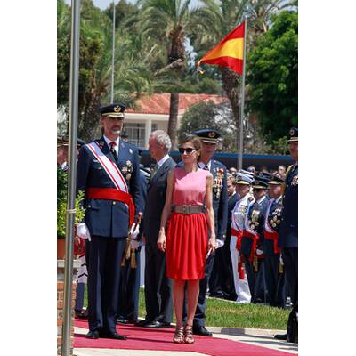 Königin Letizia im Colourblocking-Look