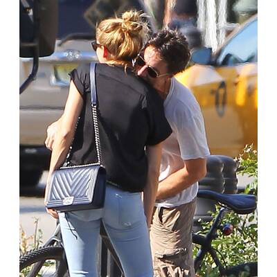 Zach Braff zeigt Bauch & Freundin