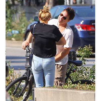 Zach Braff zeigt Bauch & Freundin