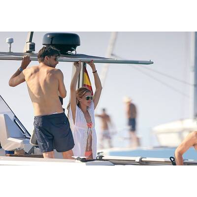 Olivia Palermo relaxt mit Ehemann Johnnes Huebl auf Ibiza