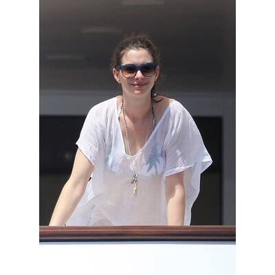 Anne Hathaway: Bikini-Urlaub mit Ehemann