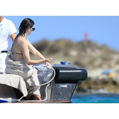 Anne Hathaway: Bikini-Urlaub mit Ehemann