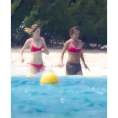 Jennifer Aniston & Justin Theroux flittern auf Bora Bora